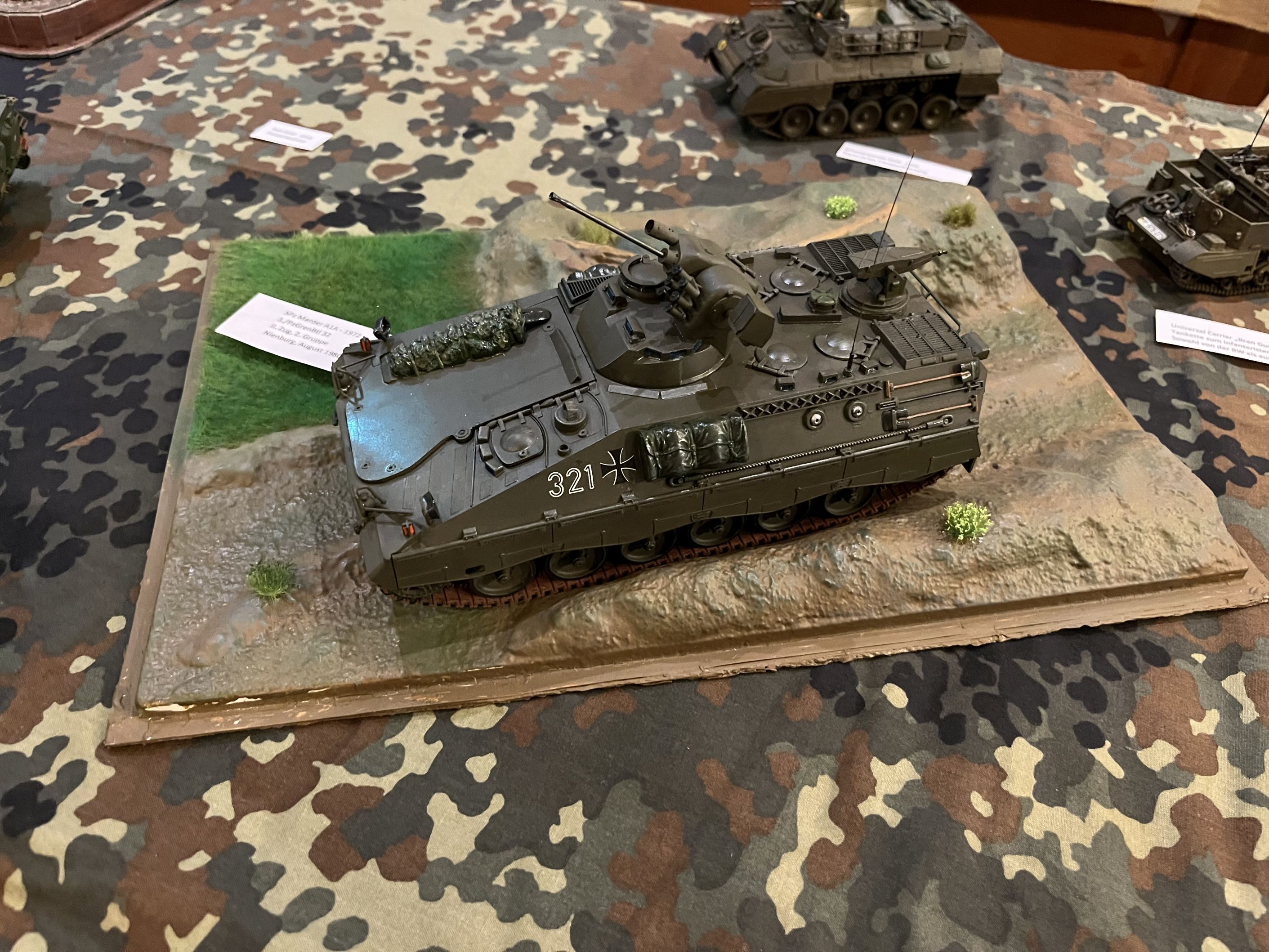 Militärfahrzeuge